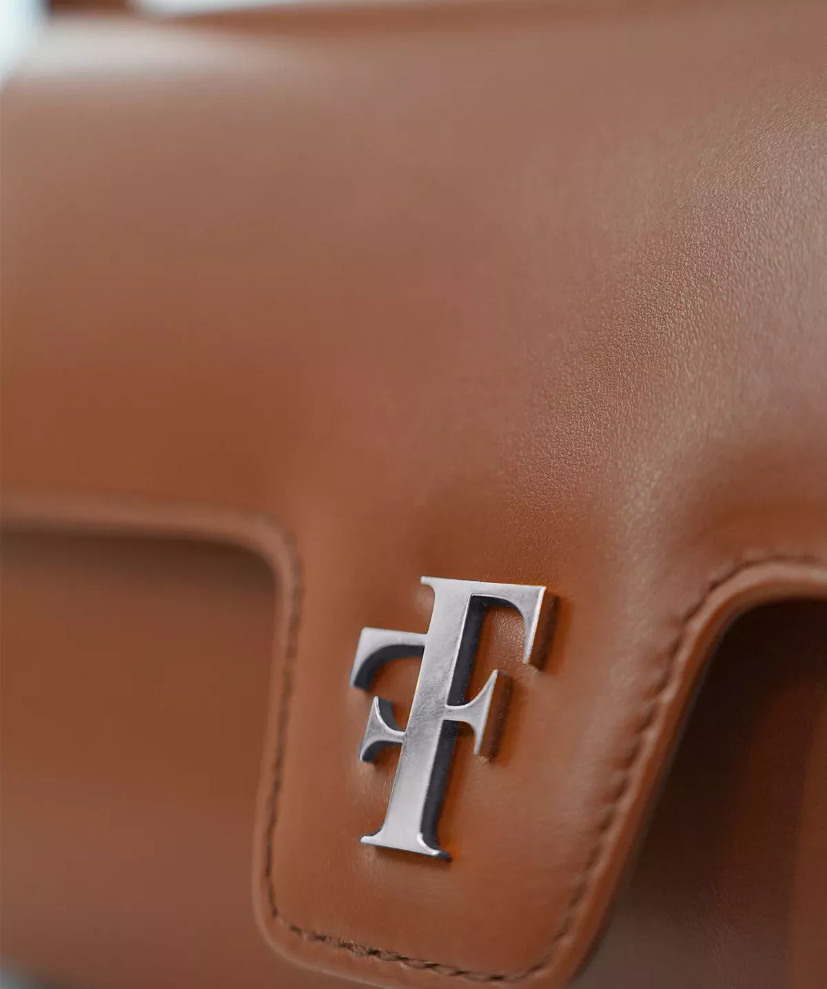 LE SAC FF23 COGNAC ARGENT